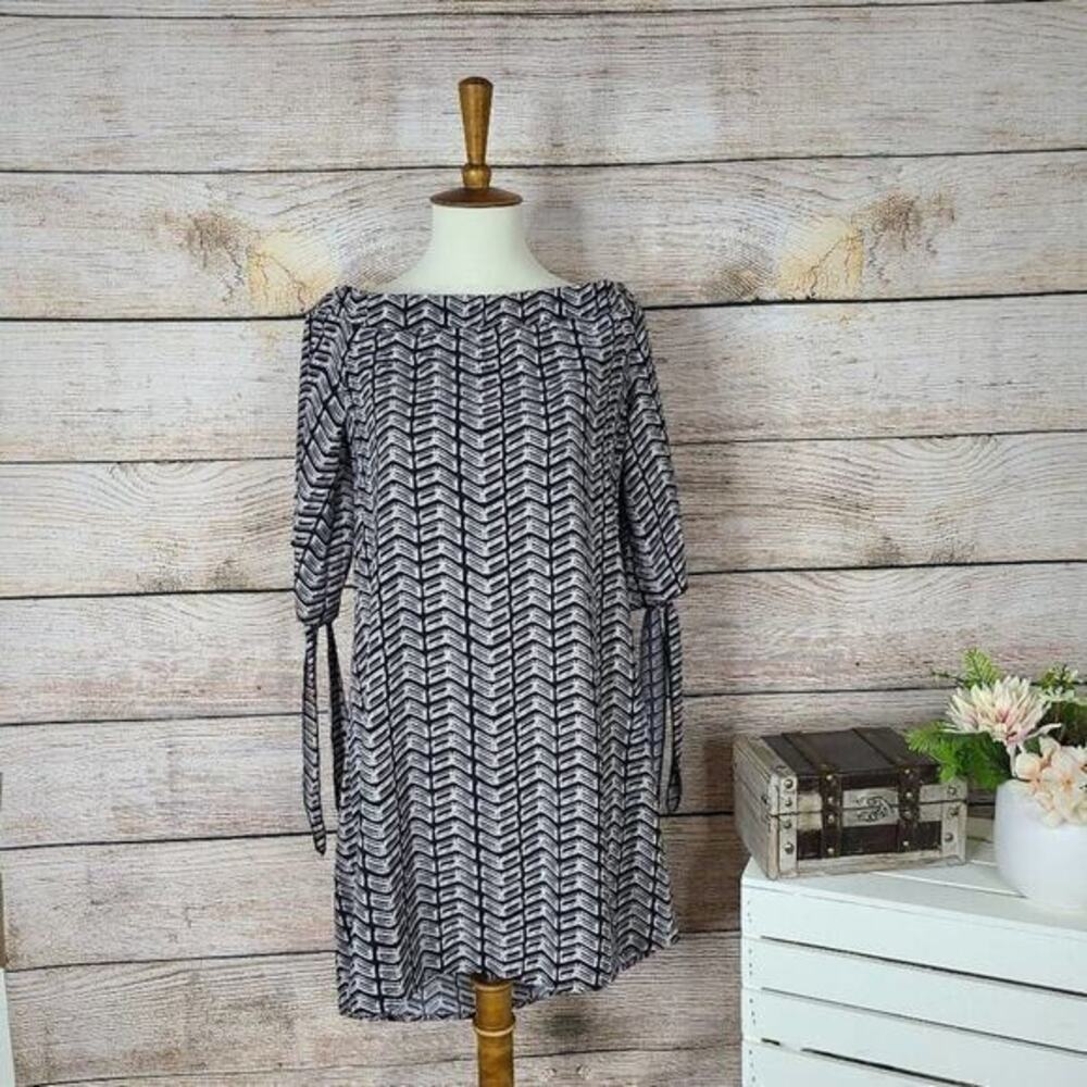 NWT Bar III Aruba Off The Shoulder Dress Black White Size Extra Small